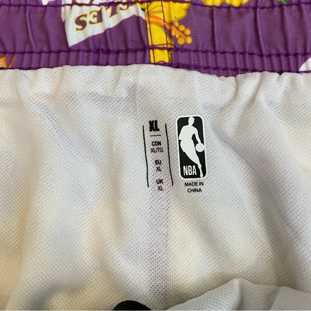 Los Angeles Lakers NBA Men’s Floral Slim Flit 5.5” Swim Trunks